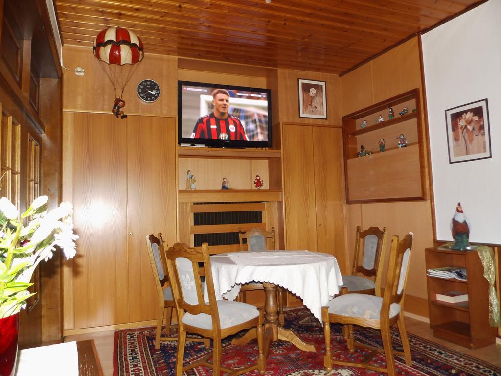 Hotel Zum Lutten Didi Friedeburg Экстерьер фото